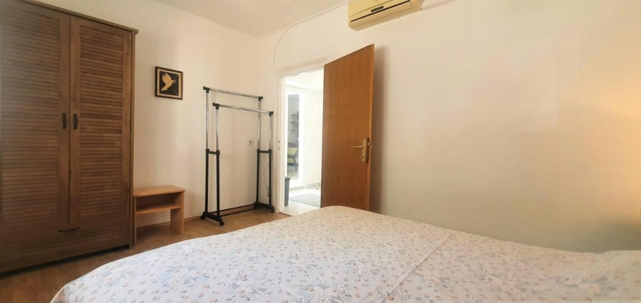 Apartment Fain - Private Parking Zadar Exteriör bild